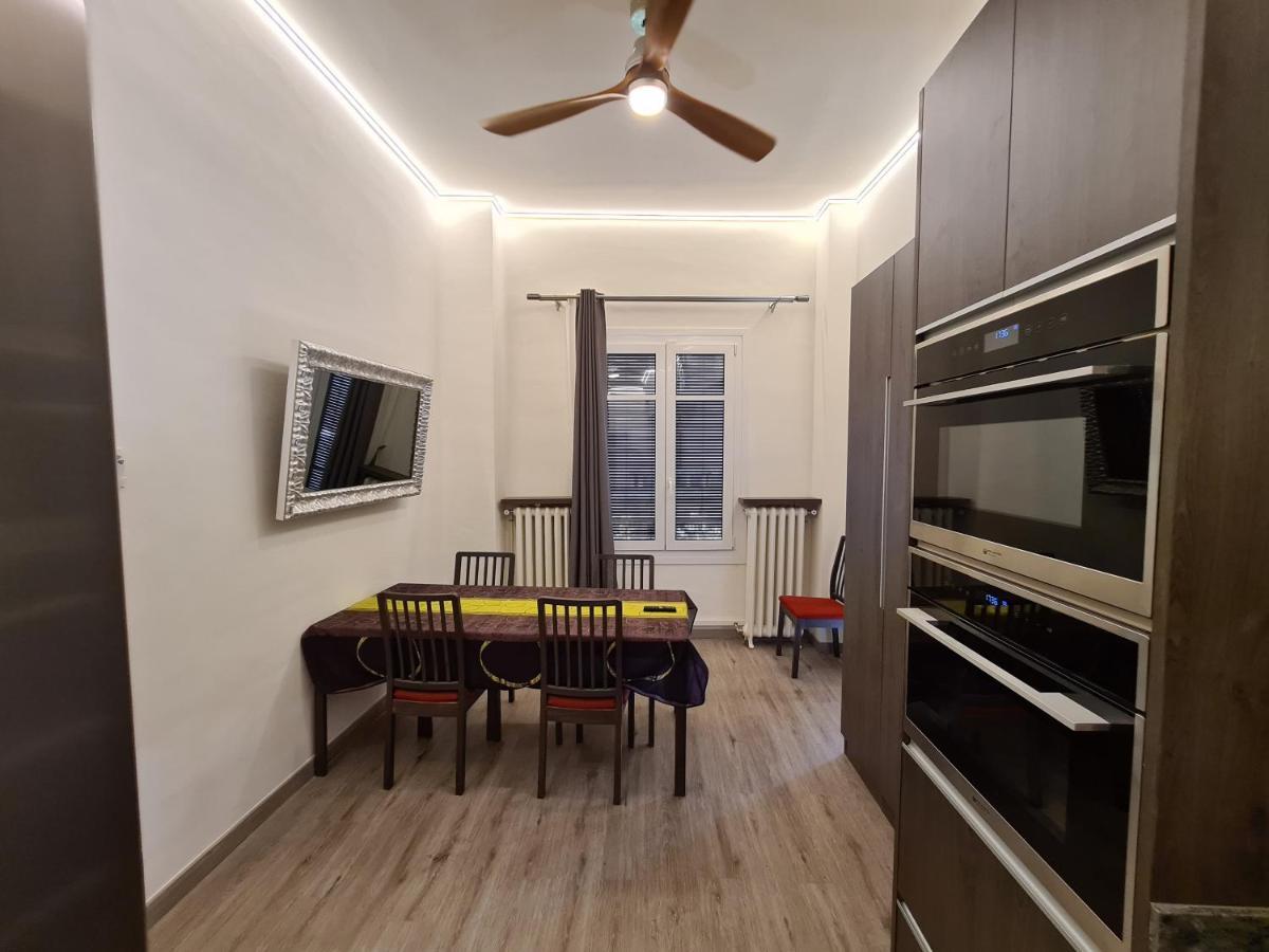 Apartaments Vicus 3 Con Vistas A La Plaza Mayor De فيك المظهر الخارجي الصورة